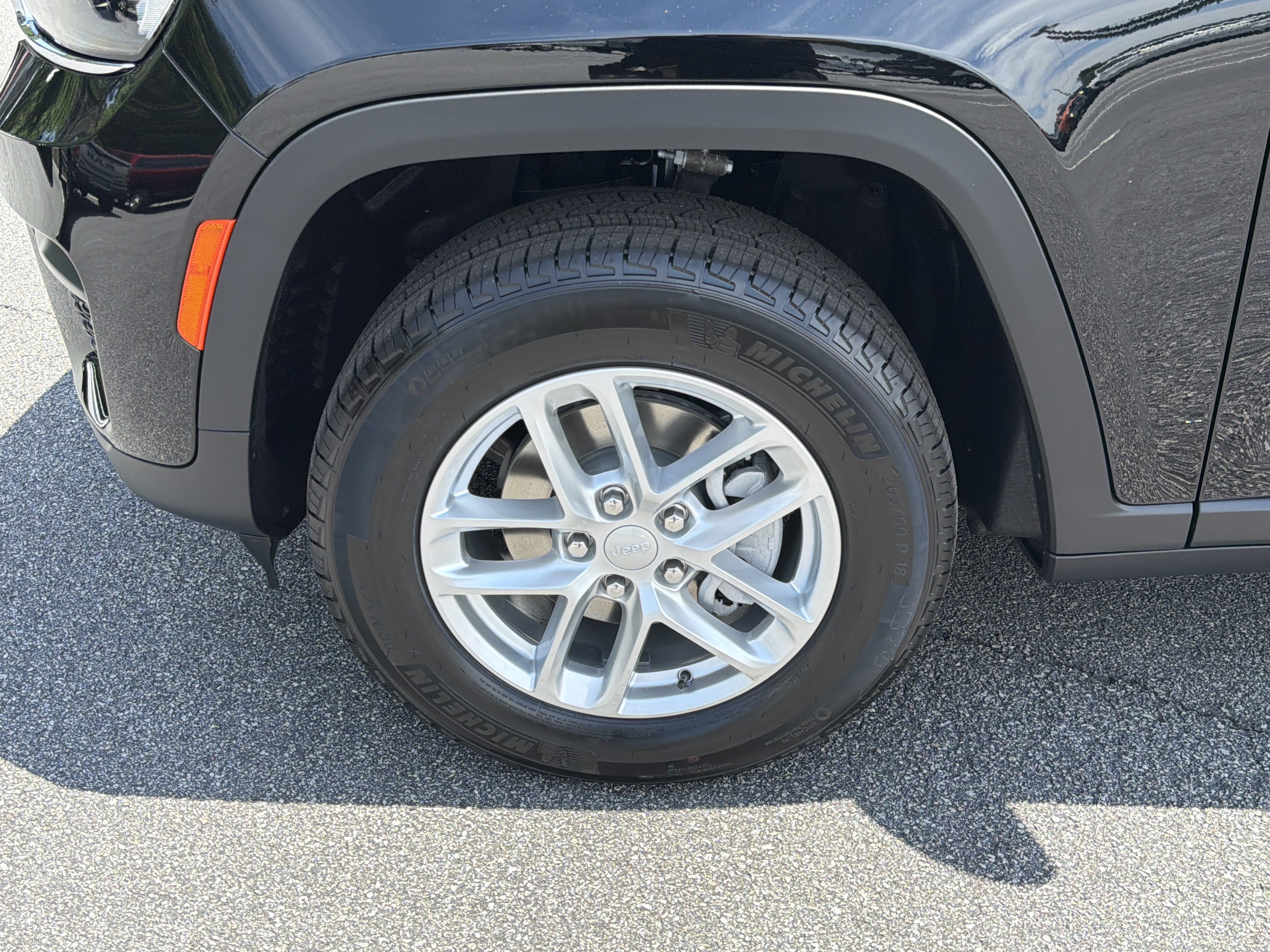 New 2026 Jeep Grand Cherokee Laredo RWD image 13