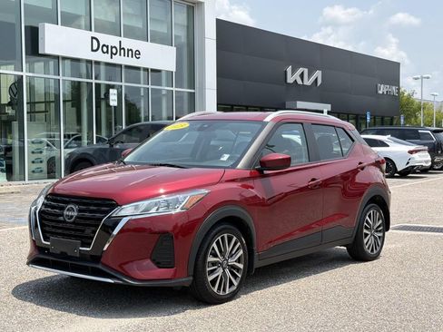 Used 2023 Nissan Kicks SV FWD image 8