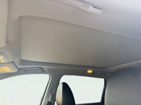 Used 2020 Nissan Rogue SL w/ Premium Package AWD/4WD image 9