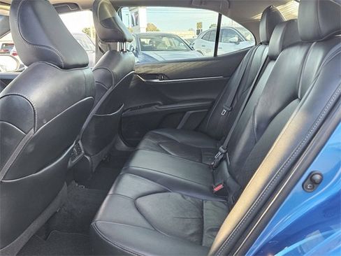 Used 2020 Toyota Camry XSE image 6