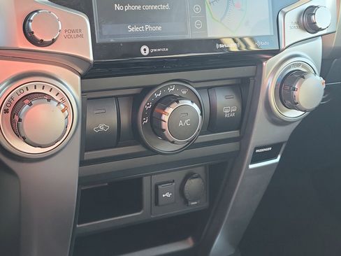 Used 2021 Toyota 4Runner SR5 Premium image 27