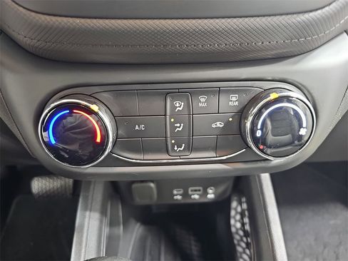 Used 2021 Chevrolet TrailBlazer LS image 27