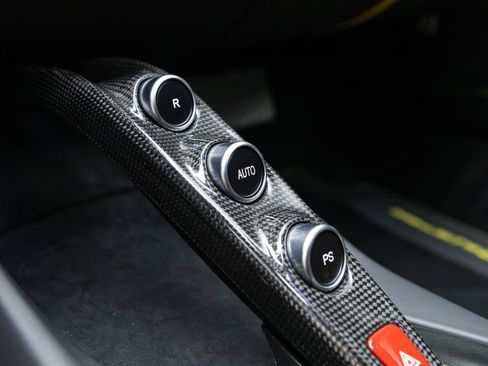 Used 2020 Ferrari 812 Superfast RWD image 36