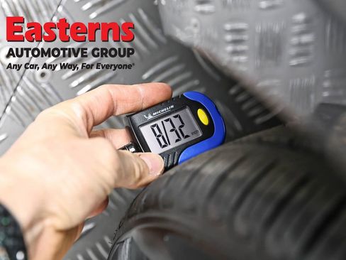 Used 2023 Nissan Versa SV image 26