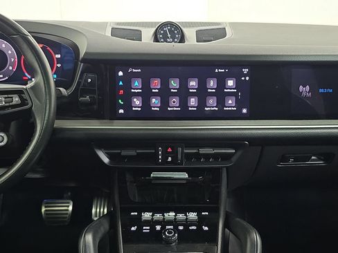 Certified 2024 Porsche Cayenne S AWD/4WD image 16