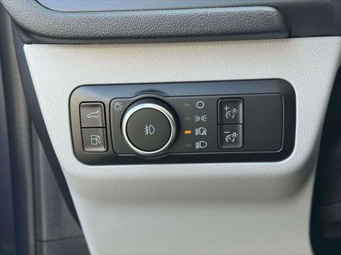 Used 2025 Ford Escape SE w/ PHEV Premium Package image 19