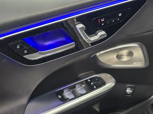 Used 2024 Mercedes-Benz C 300 4MATIC Sedan w/ Exclusive Trim Package image 33