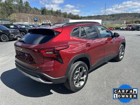Certified 2024 Chevrolet Trax LT w/ Driver Confidence Package FWD image 2
