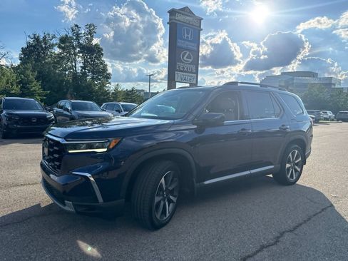 Used 2023 Honda Pilot Elite image 16