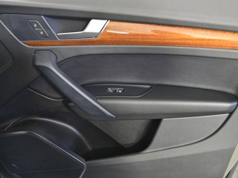 Certified 2023 Audi Q5 2.0T Premium w/ Convenience Package image 19