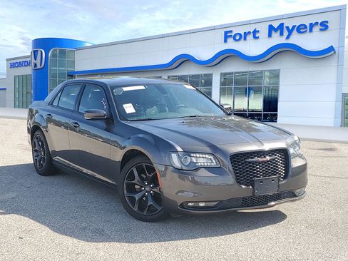Used 2023 Chrysler 300 S image 1