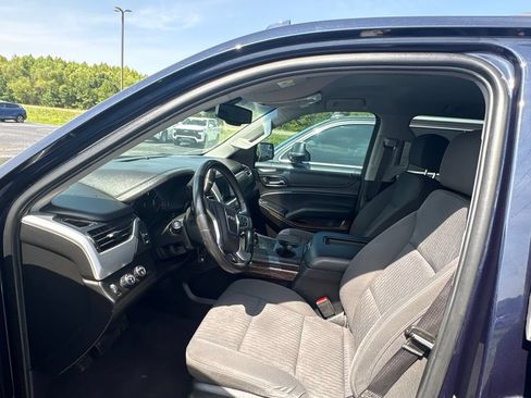 Used 2019 GMC Yukon SLE w/ SLE Value Package AWD/4WD image 9
