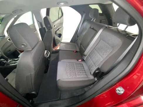 Used 2024 Chevrolet Equinox LT image 13