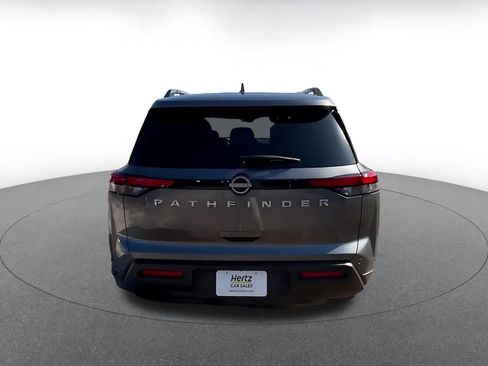 Used 2025 Nissan Pathfinder SV image 12