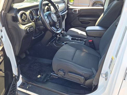 Used 2021 Jeep Wrangler Unlimited Sport AWD/4WD image 28