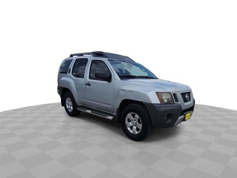 Used 2010 Nissan Xterra S AWD/4WD image 2