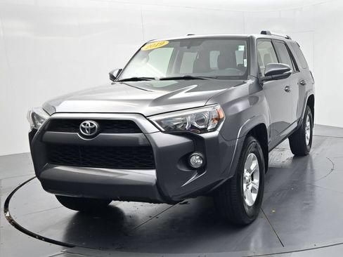 Used 2019 Toyota 4Runner SR5 Premium AWD/4WD image 3