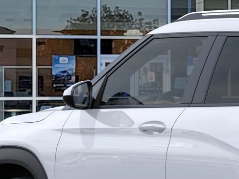 New 2026 Chevrolet TrailBlazer LT w/ Convenience Package FWD image 12