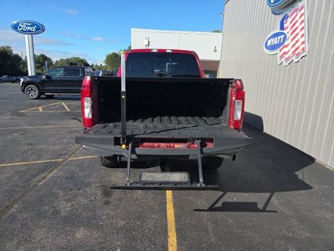 Used 2019 Ford F250 Lariat w/ Lariat Ultimate Package image 35