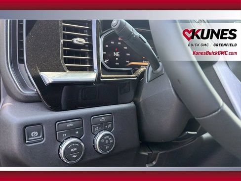 New 2026 GMC Sierra 1500 Elevation w/ Elevation Select Package AWD/4WD image 13
