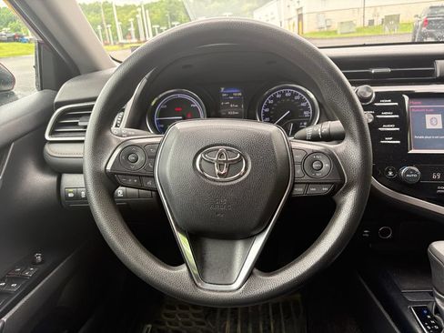Used 2019 Toyota Camry LE FWD image 15