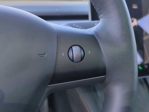 Used 2021 Tesla Model 3 Standard Range Plus image 23