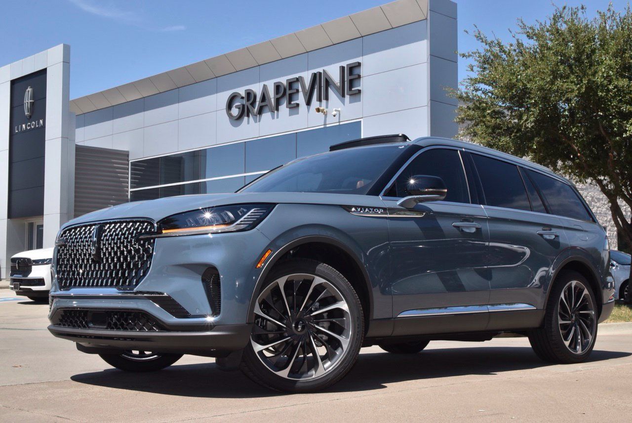 New 2026 Lincoln Aviator Reserve AWD/4WD image 1