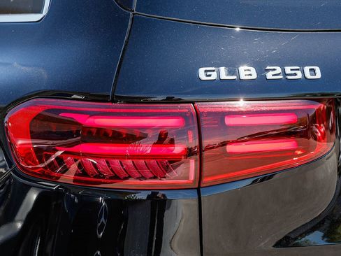Certified 2026 Mercedes-Benz GLB 250 image 8