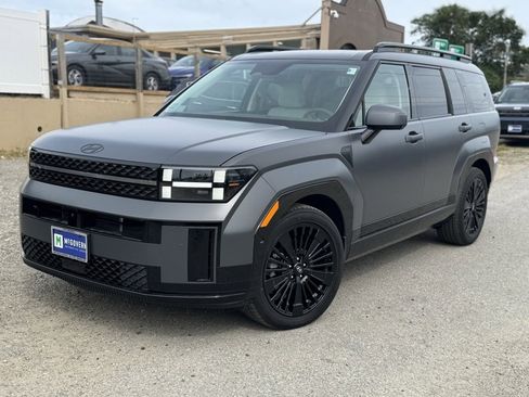 Used 2025 Hyundai Santa Fe Calligraphy image 1