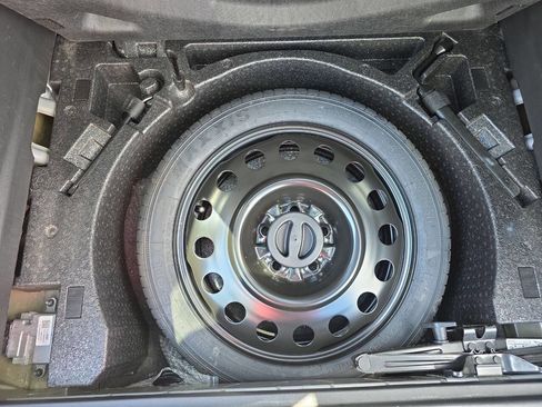 Used 2017 Chevrolet Equinox LT w/ Convenience Package image 22