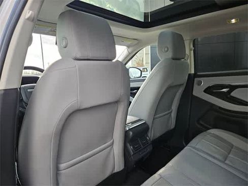 Used 2020 Land Rover Range Rover Evoque SE image 18