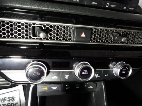 Used 2025 Honda Civic Sport image 19