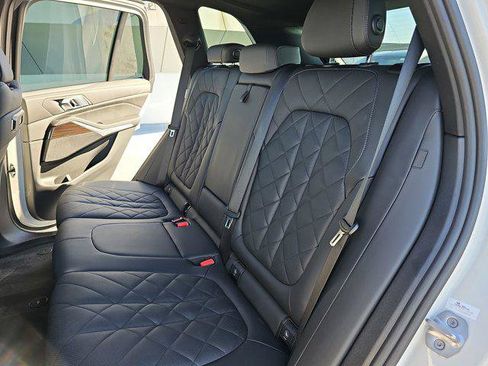 Used 2024 BMW X5 sDrive40i w/ Parking Assistance Package image 14