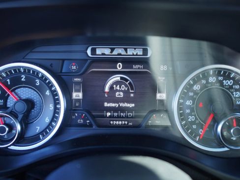 Used 2020 RAM 1500 Laramie w/ Sport Appearance Package AWD/4WD image 25