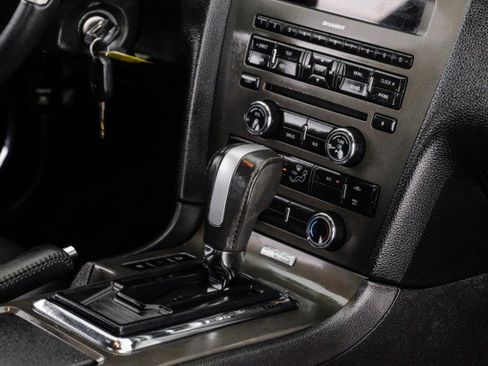 Used 2013 Ford Mustang GT Premium w/ GT Coupe Accessory Pkg 5 RWD image 17