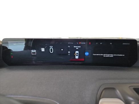 Certified 2025 Ford Expedition Active AWD/4WD image 14