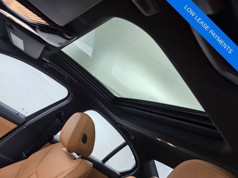 Used 2025 BMW 330i Sedan w/ Convenience Package image 12