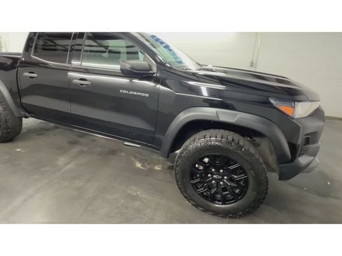 Used 2023 Chevrolet Colorado Trail Boss w/ Advanced Trailering Package AWD/4WD image 2