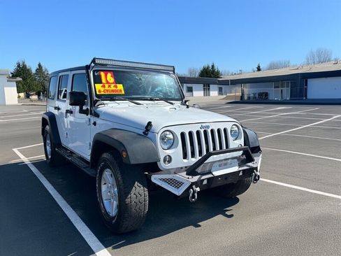 Used 2016 Jeep Wrangler Unlimited Sport w/ Quick Order Package 24S AWD/4WD image 22