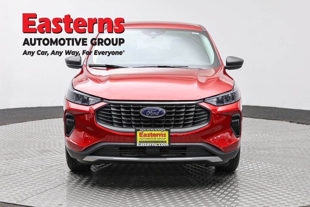 Used 2023 Ford Escape Active AWD/4WD image 4