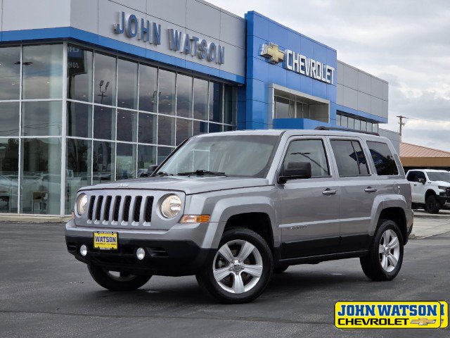 Used 2016 Jeep Patriot Latitude AWD/4WD image 1