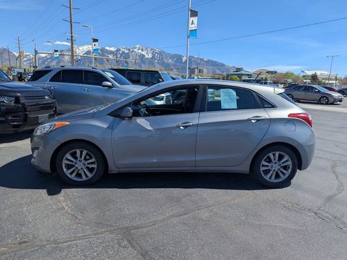 Used 2015 Hyundai Elantra GT FWD image 8