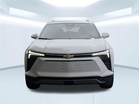 Used 2024 Chevrolet Blazer EV LT AWD/4WD image 10