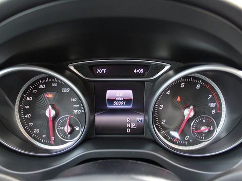 Used 2018 Mercedes-Benz GLA 250 4MATIC image 8