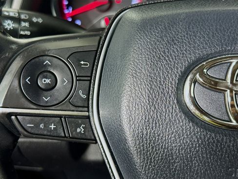 Used 2018 Toyota Camry XSE image 13