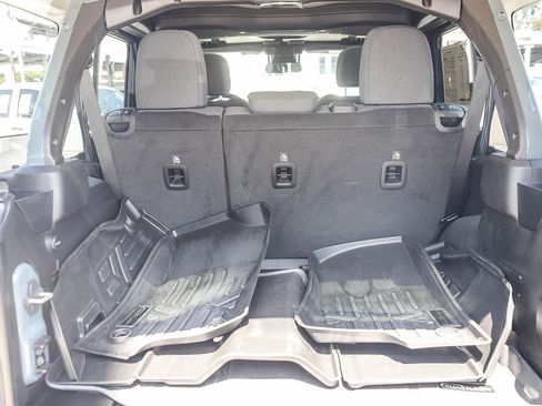 Used 2025 Jeep Wrangler Unlimited Rubicon AWD/4WD image 25