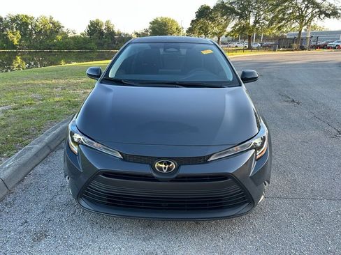 Used 2025 Toyota Corolla LE FWD image 8