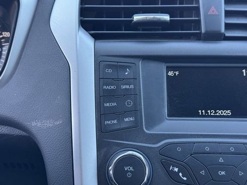 Used 2015 Ford Fusion SE w/ Equipment Group 201A image 11