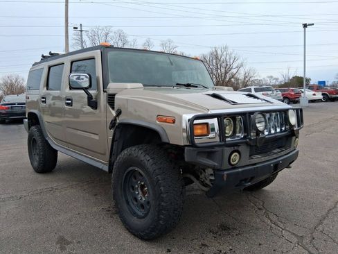 Used 2003 HUMMER H2 w/ Preferred Equipment Group AWD/4WD image 2