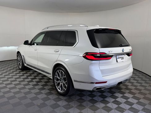 Used 2024 BMW X7 xDrive40i w/ Premium Package image 3